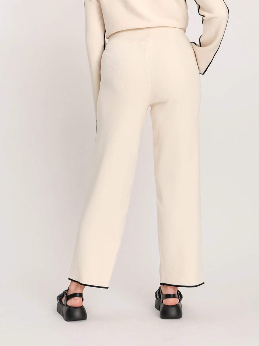 Брюки трикотажные свободного кроя с эластичным поясом